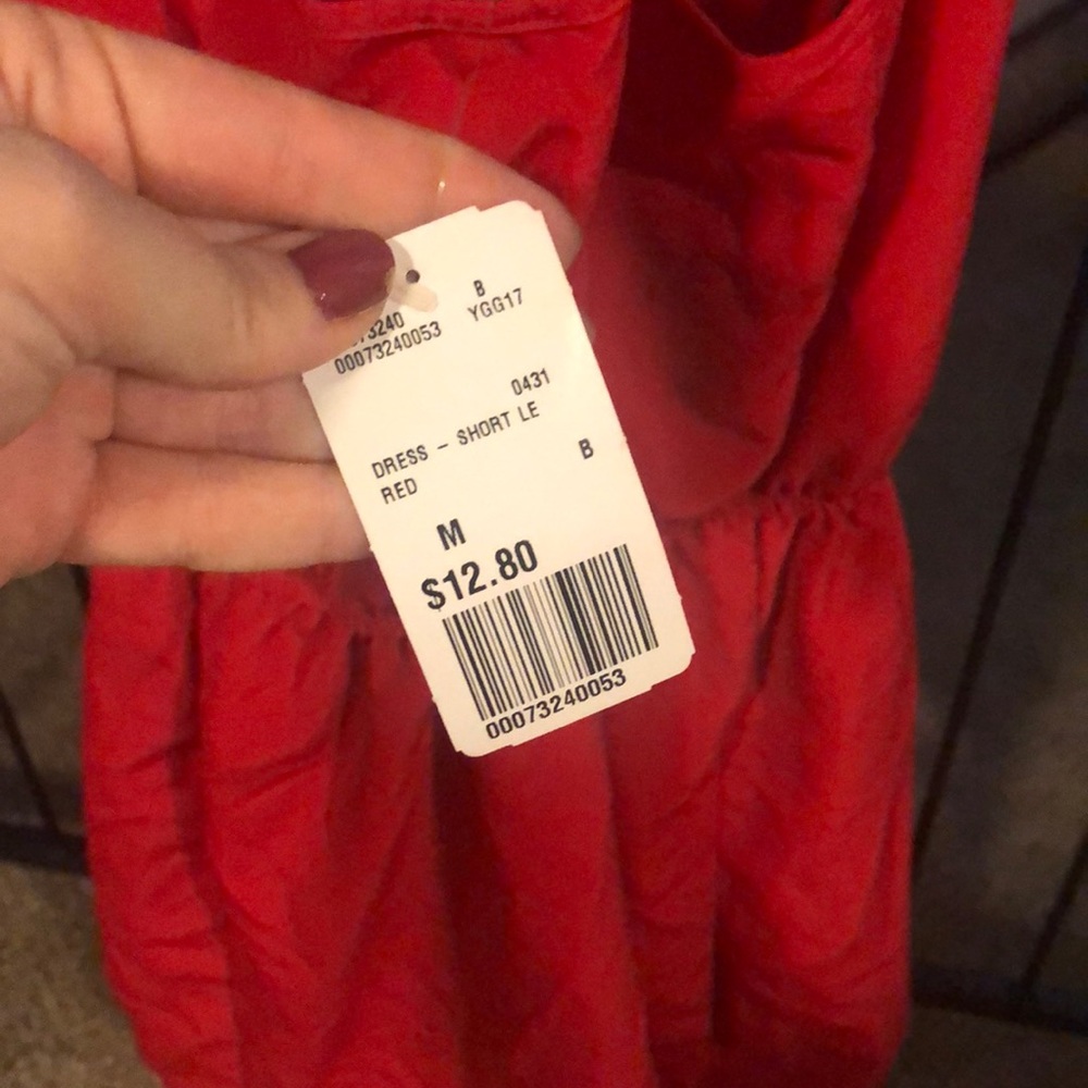 Red dress - Picture 4 of 4